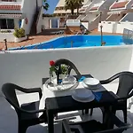 Apartmán Casa Flores With Heated Pool, Only 490 Meters To The Beach, Balcony, Wifi
