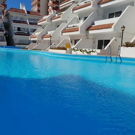 Apartmán Casa Flores With Heated Pool, Only 490 Meters To The Beach, Balcony, Wifi Arona (Tenerife)