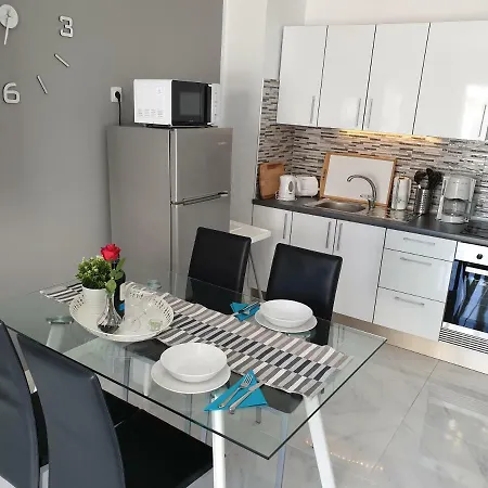 Casa Flores With Heated Pool, Only 490 Meters To The Beach, Balcony, Wifi Апартаменты
