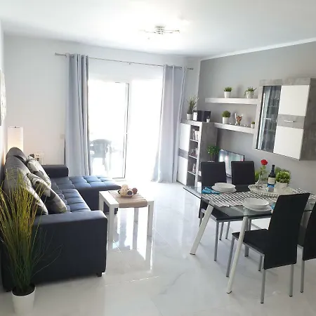 Casa Flores With Heated Pool, Only 490 Meters To The Beach, Balcony, Wifi